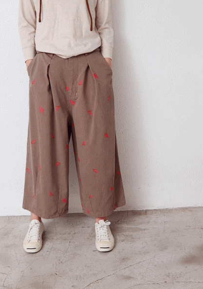 Freesia Embroidery Pants-2Color