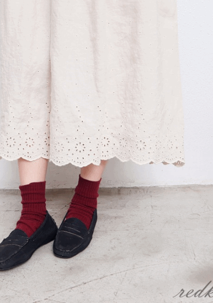 Eyelet lace skirt-2Color