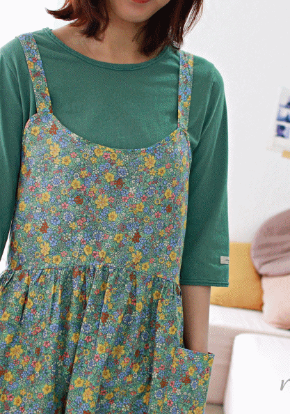 small flower apron
