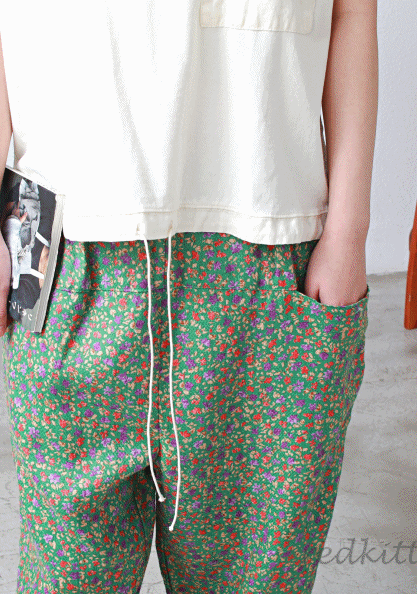 Small Flower Baggy Pants-2Color