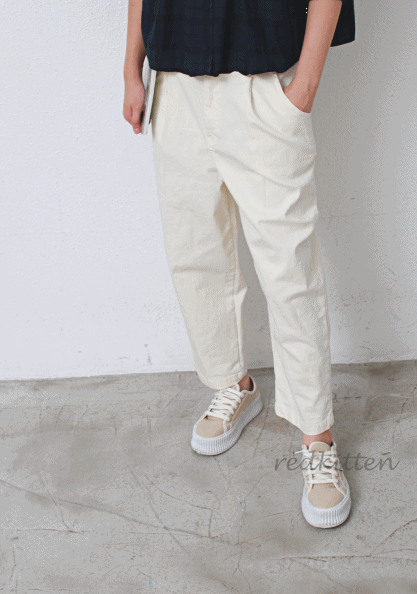 Tapered span pleated pants-3Color