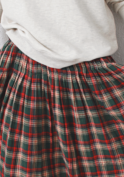 Pleated pin tuck skirt-2Color