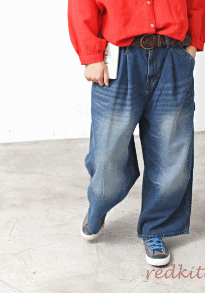 loose pleated jeans