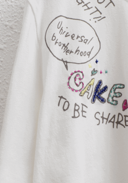 Cake Embroidery Tee-3Color