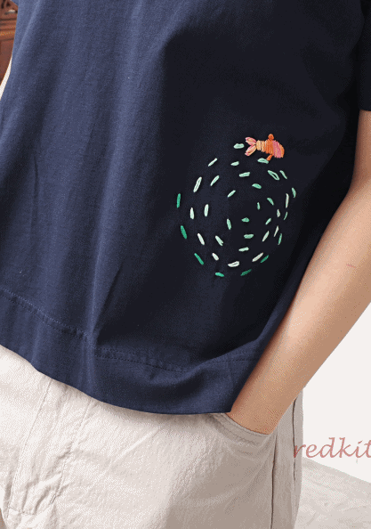 Fish Embroidery Tee-2Color