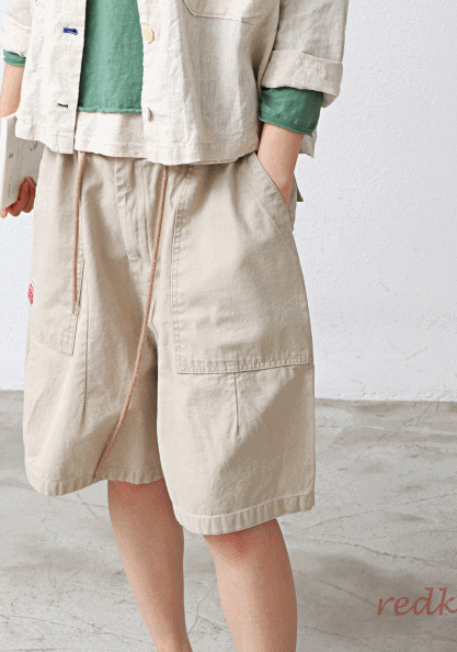 Strap-adjustable back pocket shorts-3 Colors